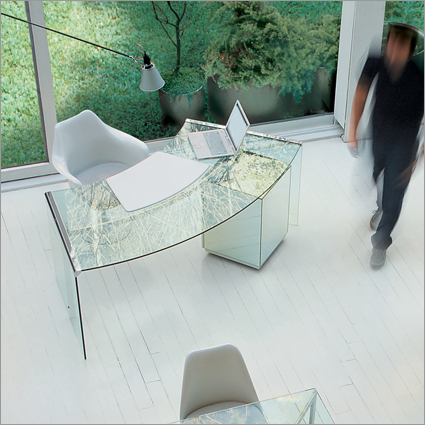Glass Desks Home Office on Five Trendy Glass Office Desk