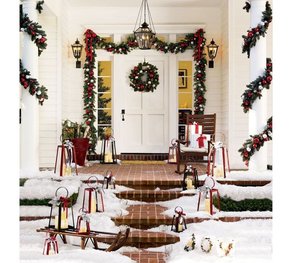 15 Christmas Wreath Ideas for 2010 by Potterybarn