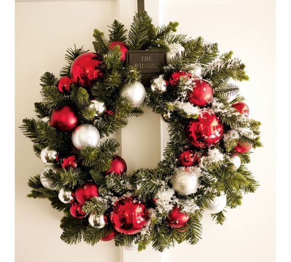 15 Christmas Wreath Ideas for 2010 by Potterybarn