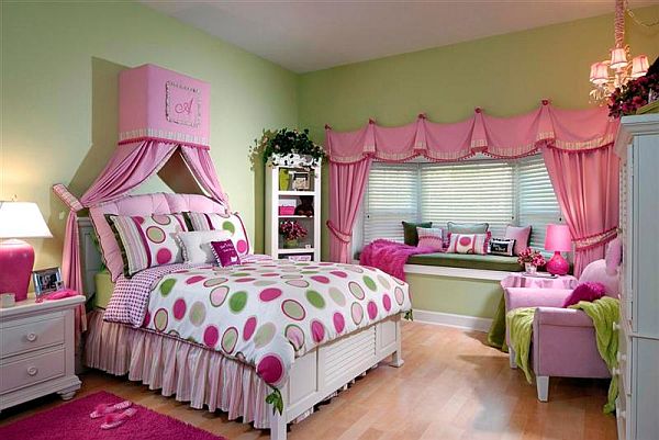 How to organize your room for girls?